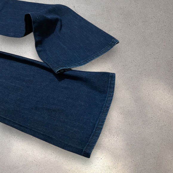 Levi's Low Rise Demi Curve Bootcut Jeans - Picture 5 of 6